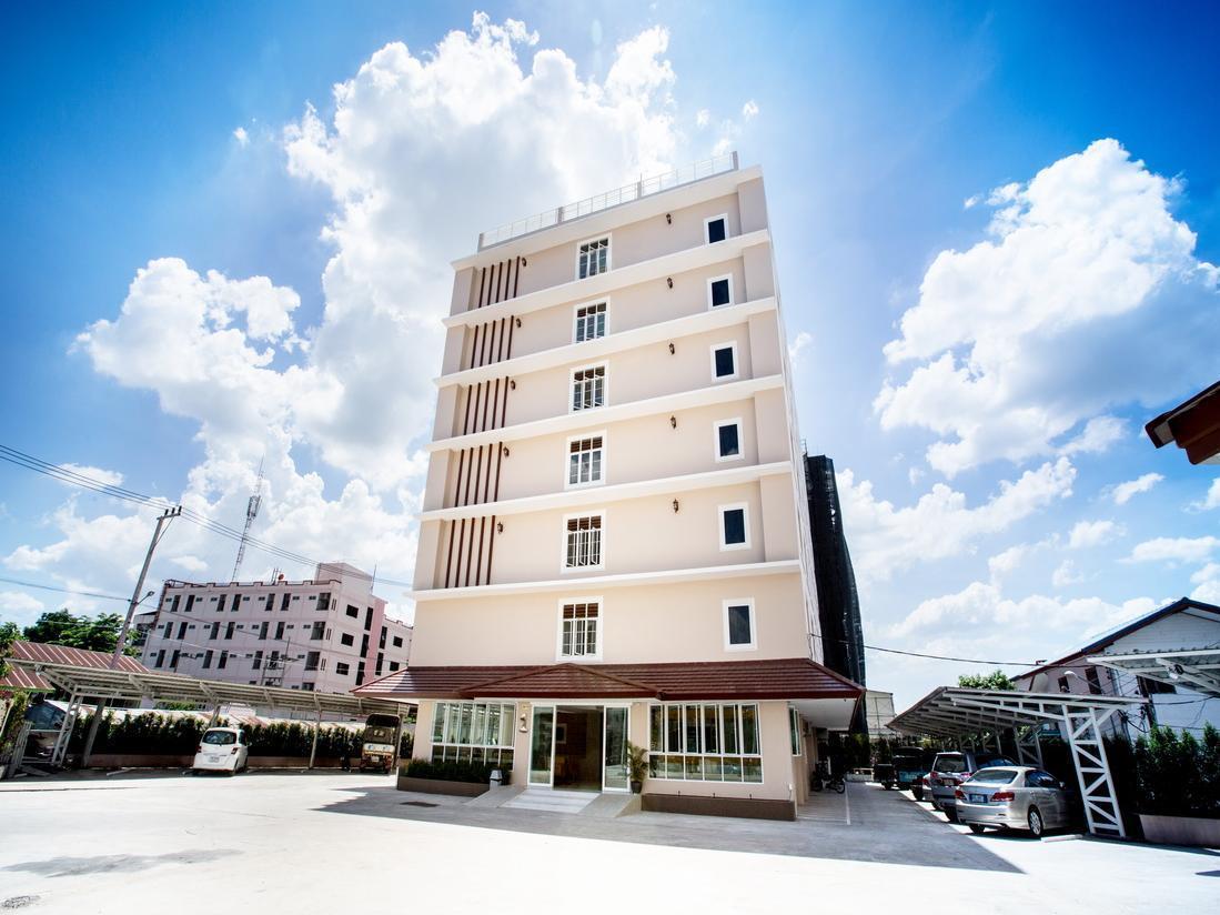 P.A. Thani Hotel Nakhon Sawan Zewnętrze zdjęcie