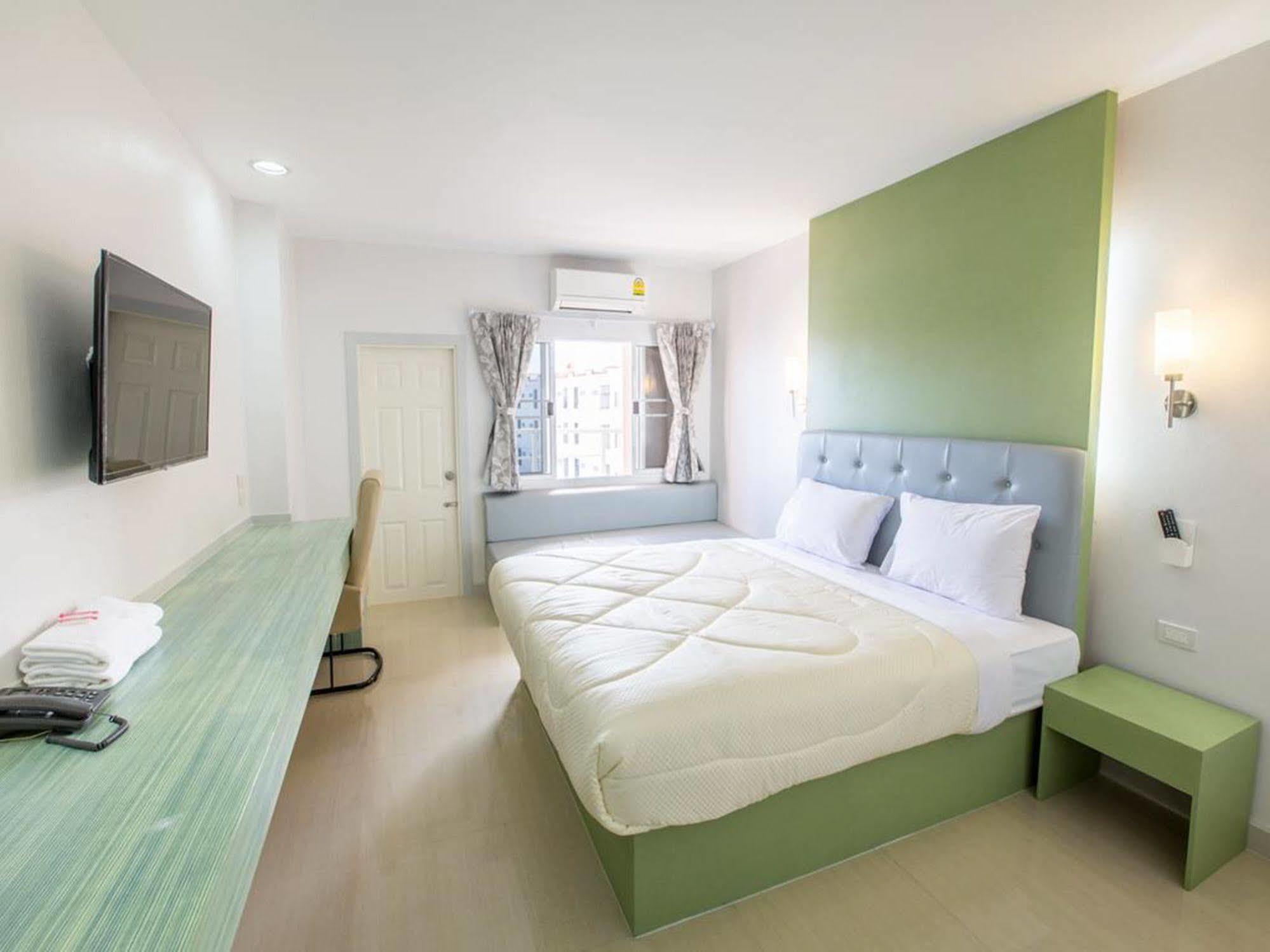 P.A. Thani Hotel Nakhon Sawan Zewnętrze zdjęcie